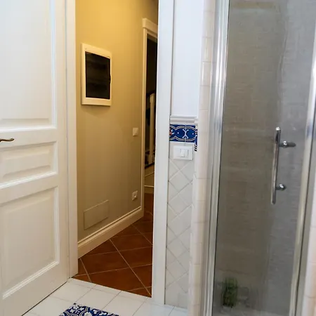 Aristotele - Private Pool *