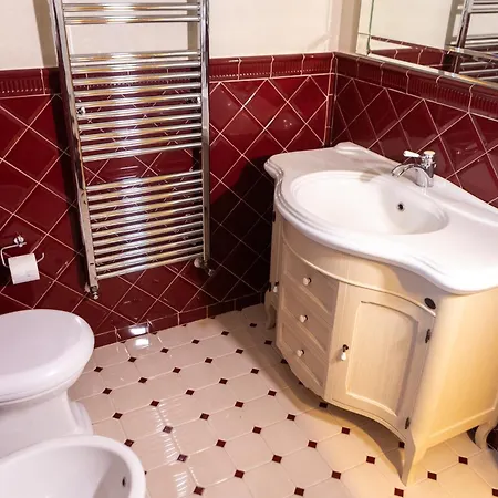 Aristotele - Private Pool * טראסיני